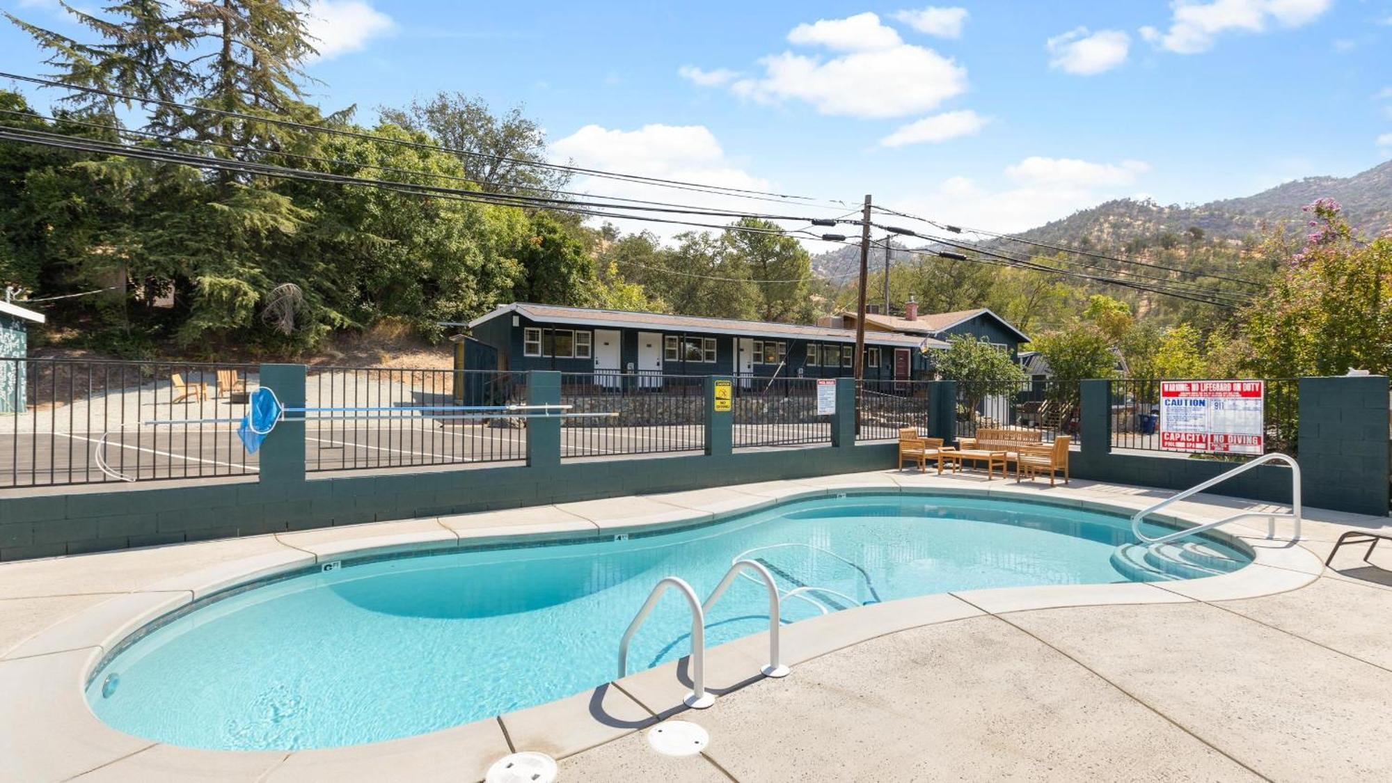 The Charlotte Sequoia Motel R2 Three Rivers Buitenkant foto